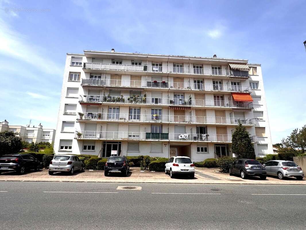 Appartement à LE COTEAU