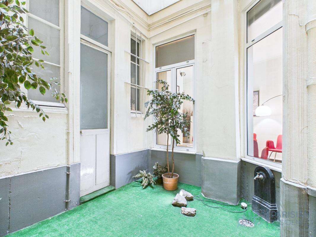 Appartement à PARIS-8E