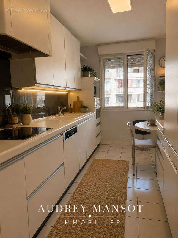 Appartement à LYON-8E