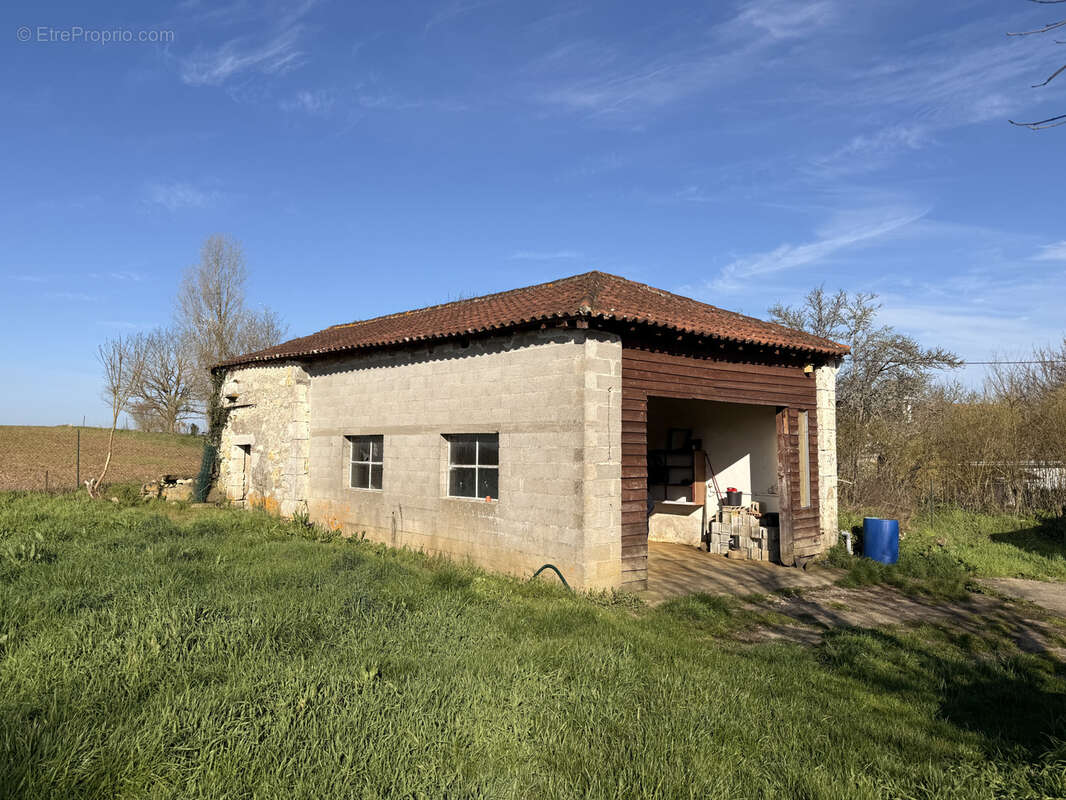 Maison à LAROQUE-TIMBAUT