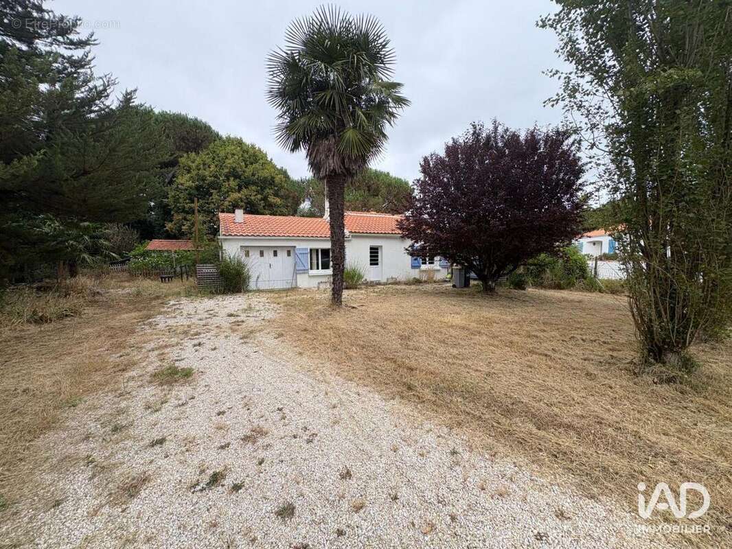 Maison 58 m² à Saint-Urbain  - photo 9