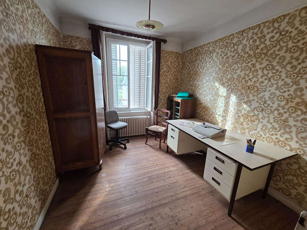 Maison à BUGEAT