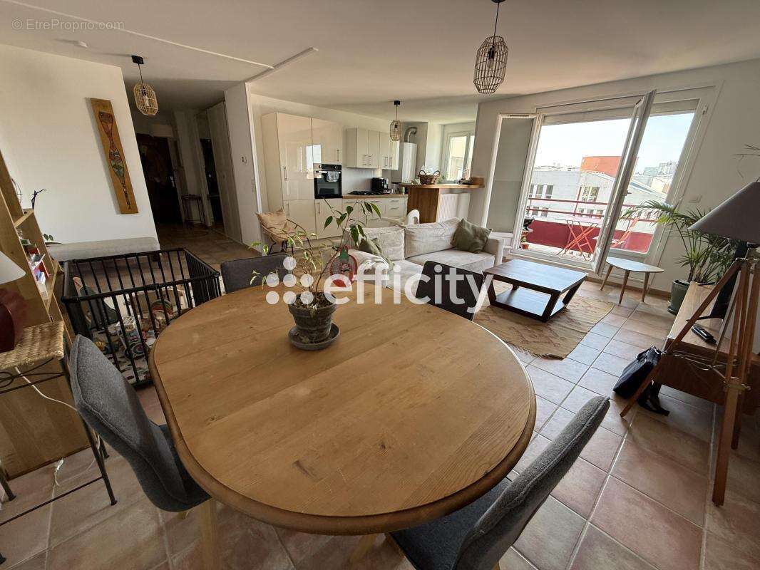 Appartement à MONTIGNY-LE-BRETONNEUX