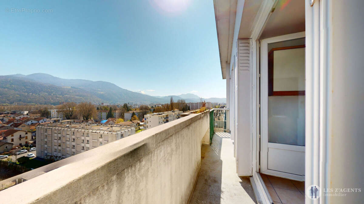 Appartement à SAINT-MARTIN-D'HERES