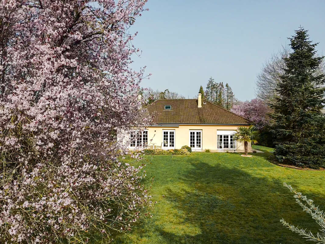 Maison à ARNAGE