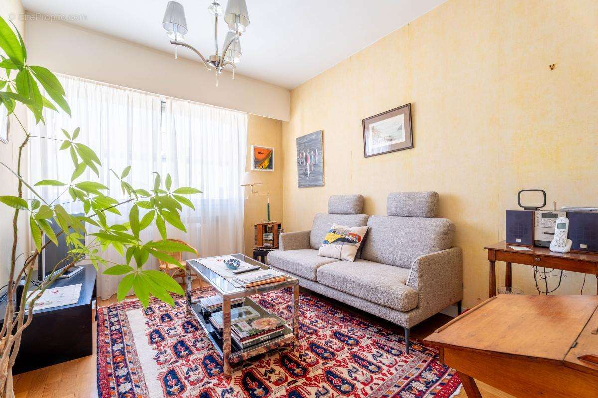Appartement à LYON-6E
