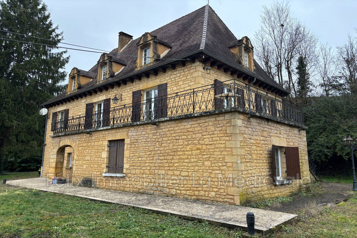Maison à SARLAT-LA-CANEDA