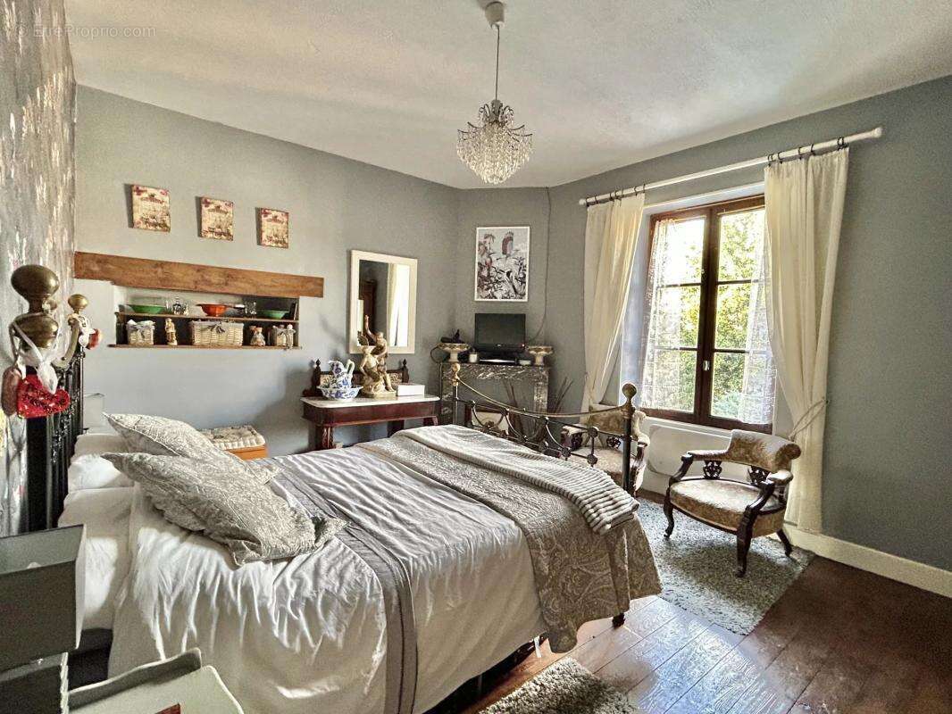 Appartement à SAUZE-VAUSSAIS