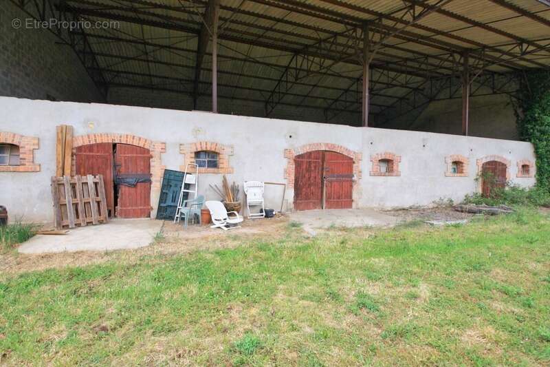 Maison de campagne, 2 chambres, avec grange et dépendances - photo 3