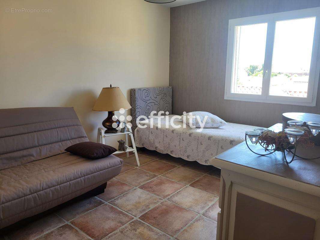 Maison 165 m² à Saint-Pargoire  - photo 9