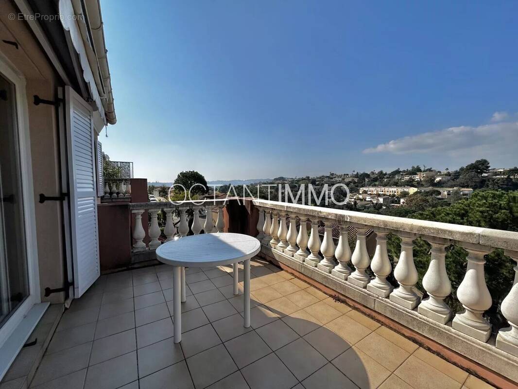 Appartement à VILLENEUVE-LOUBET