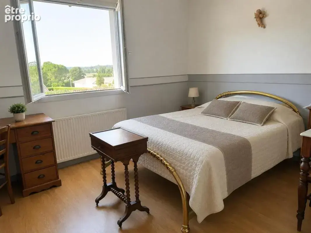 Maison 5 chambres savigneux (01) - photo 13