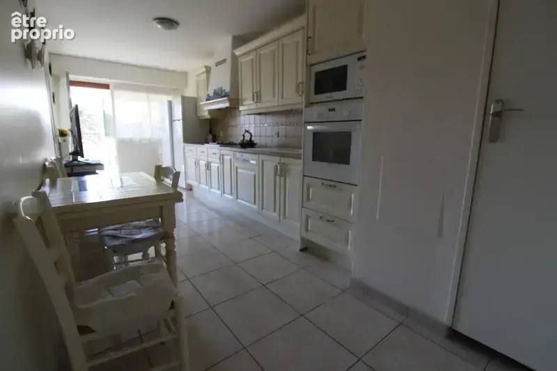 Appartement avec ASCENCEUR à vendre avec 3 CHAMBRES et 5 pièces LA ROCHE SUR YON (85) - photo 50