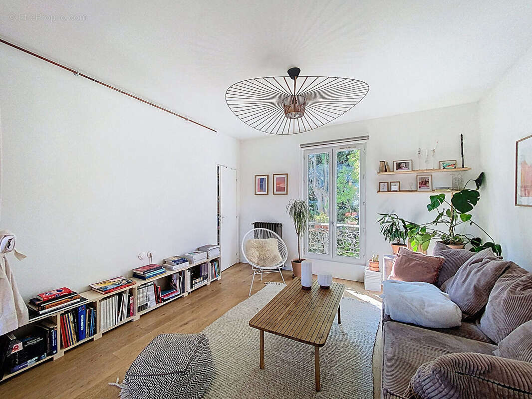 Appartement à SAINT-MAUR-DES-FOSSES