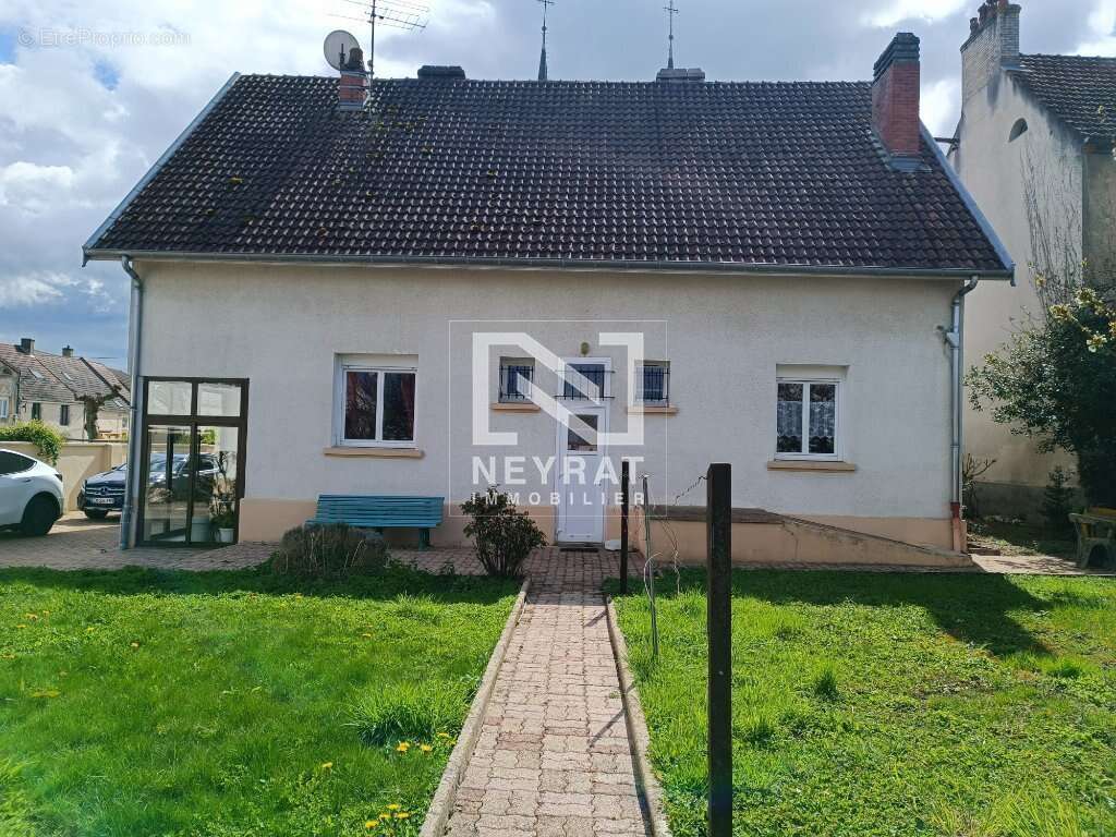 Maison à LAMARCHE-SUR-SAONE
