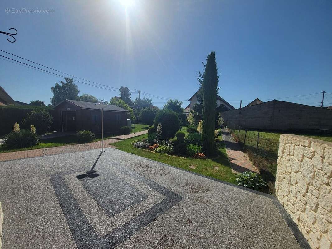 Maison 86 m² à Rehon  - photo 2