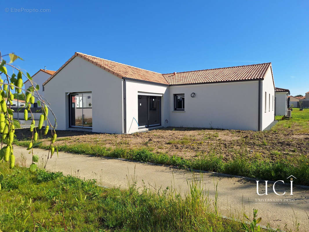 Maison 117 m² à Le Loroux-Bottereau  - photo 6