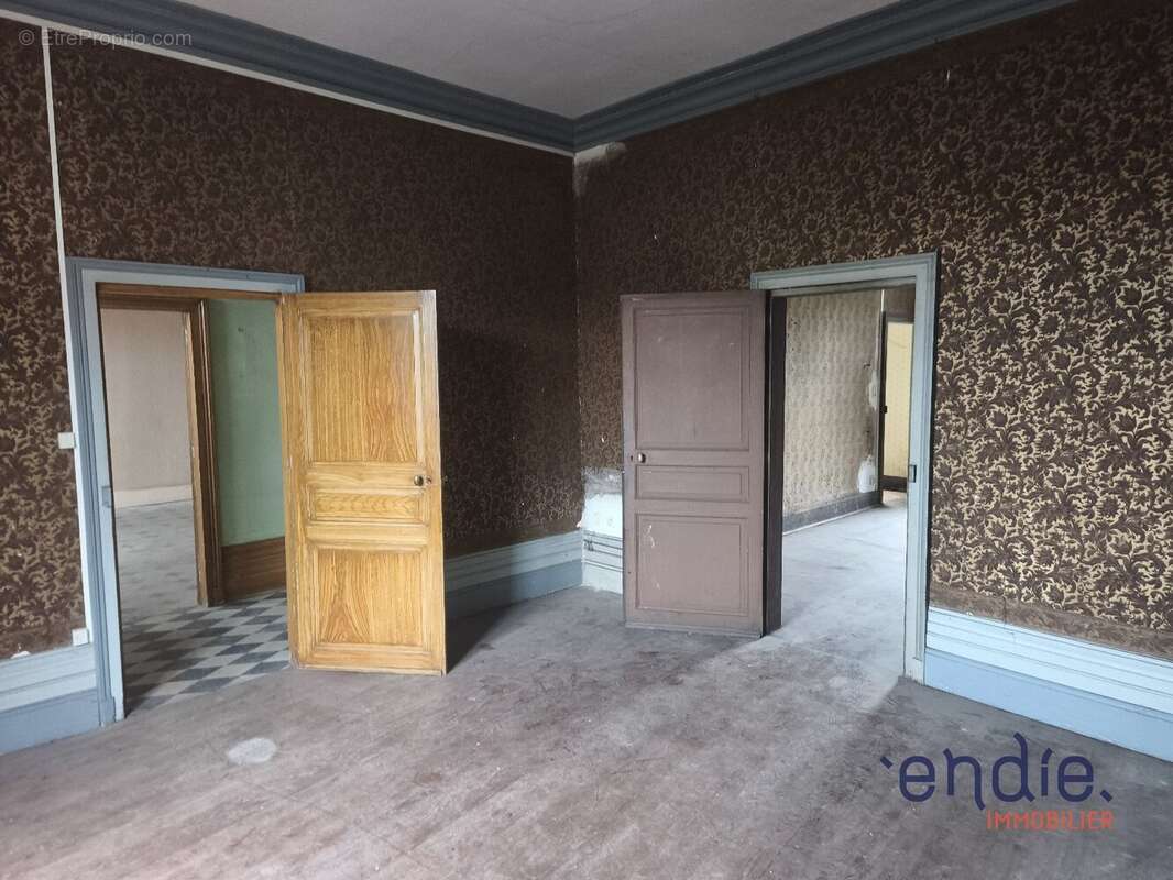 Maison à COSNE-D'ALLIER