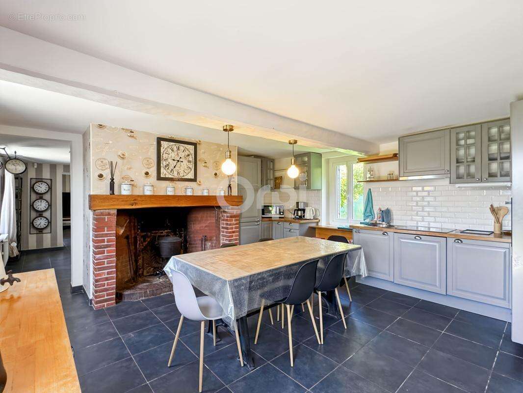 Élégante propriété de charme – 127 m² habitables sur un parc clos de 2 898 m² - photo 8