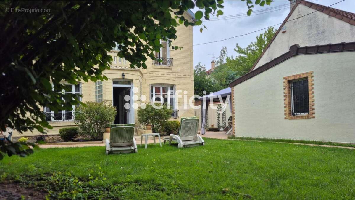 Maison à CHELLES