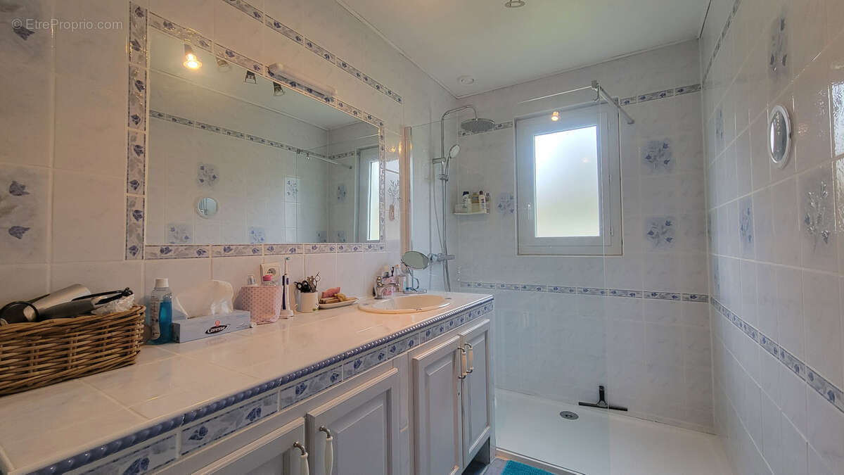 Maison à BAZOCHES-LES-BRAY