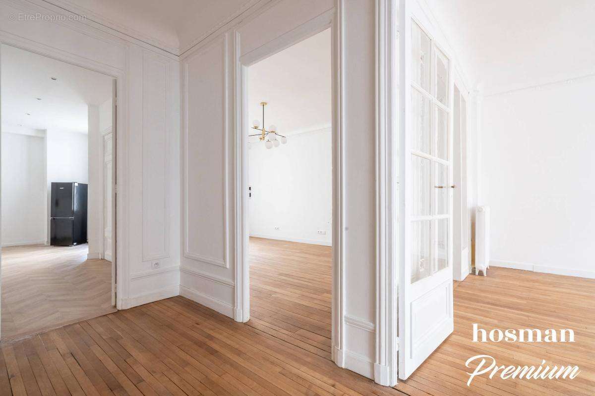 Appartement à PARIS-7E