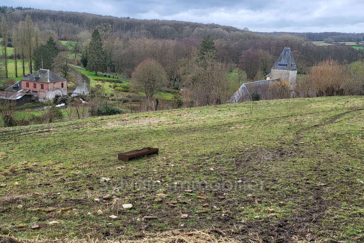 Terrain 2046 m² à Fontenay-Torcy  - photo 5