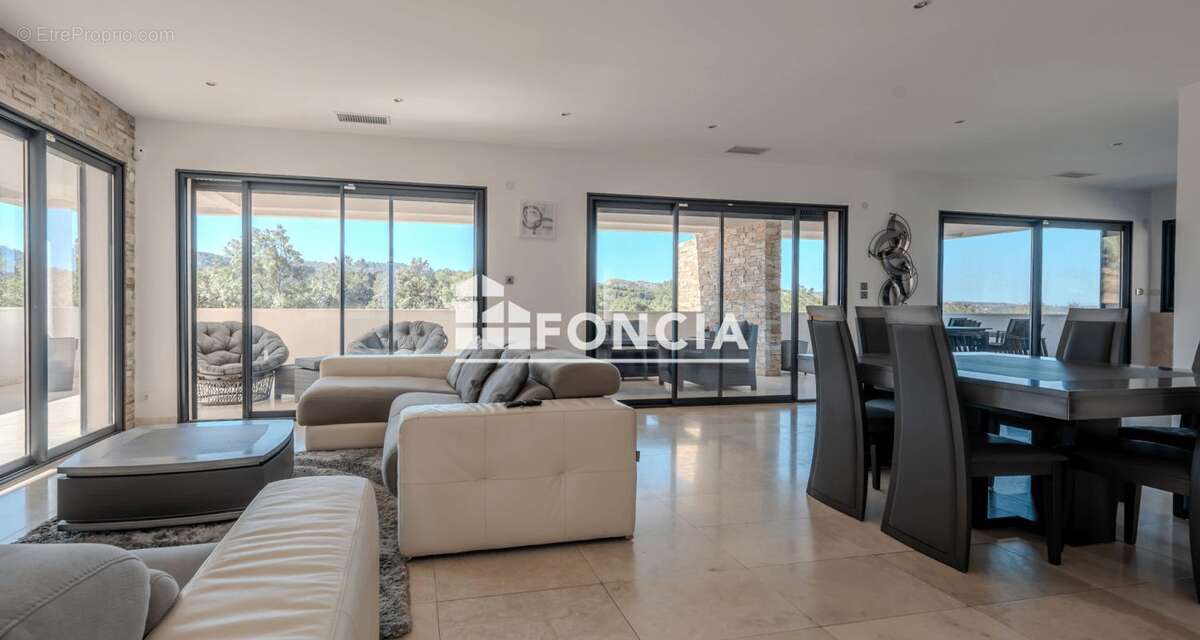 Les pennes-mirabeau – propriété d’exception - photos extérieur ssur demande - photo 2
