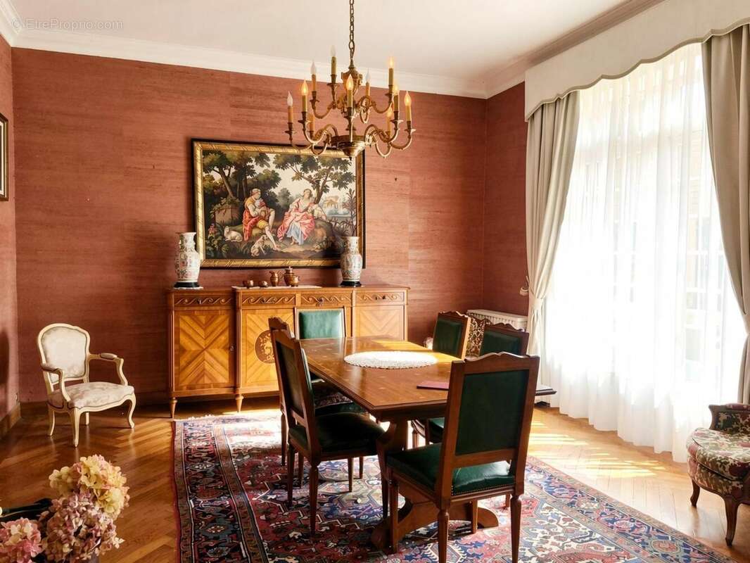   - Maison à VALS-LES-BAINS