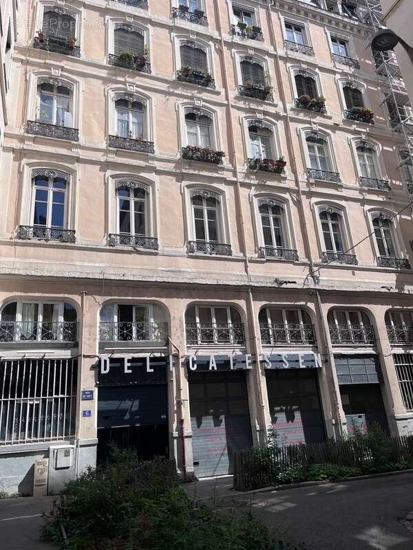 Commerce à LYON-1E