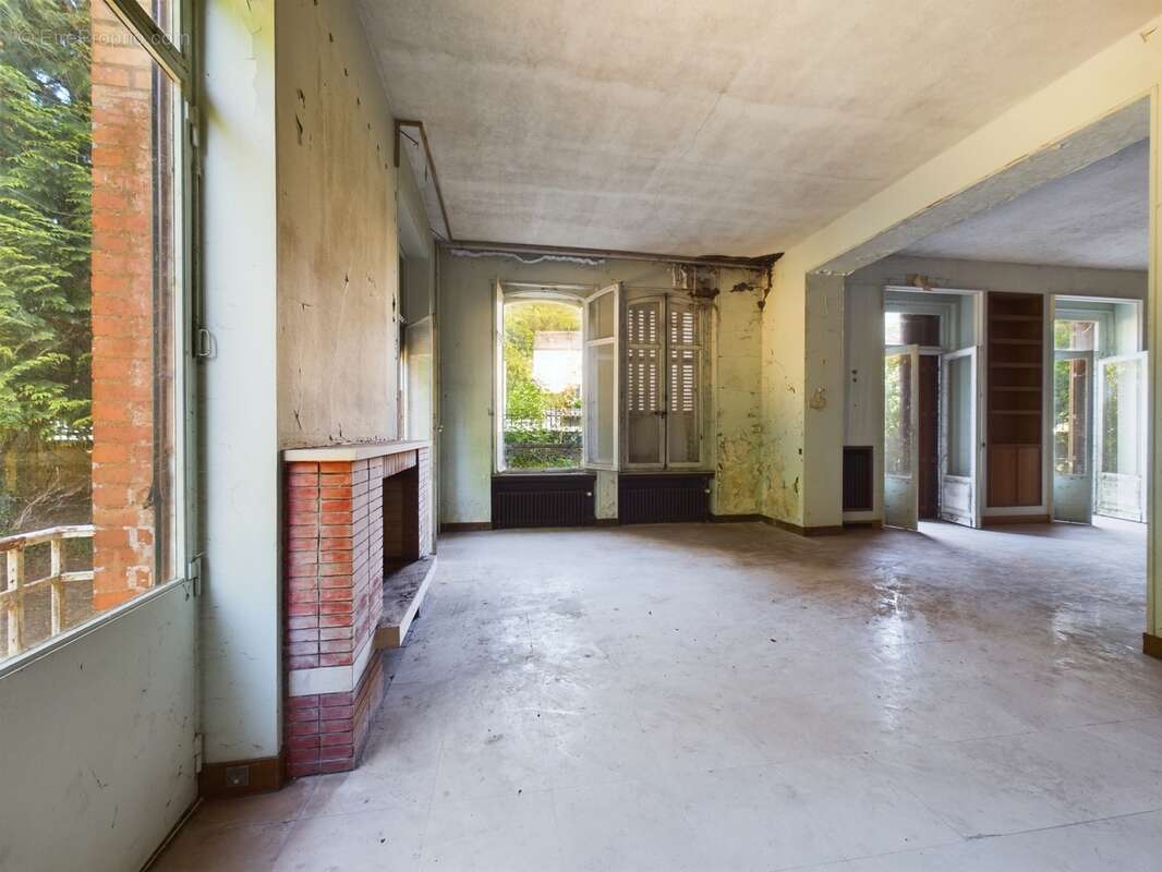 Maison à CHARLEVILLE-MEZIERES