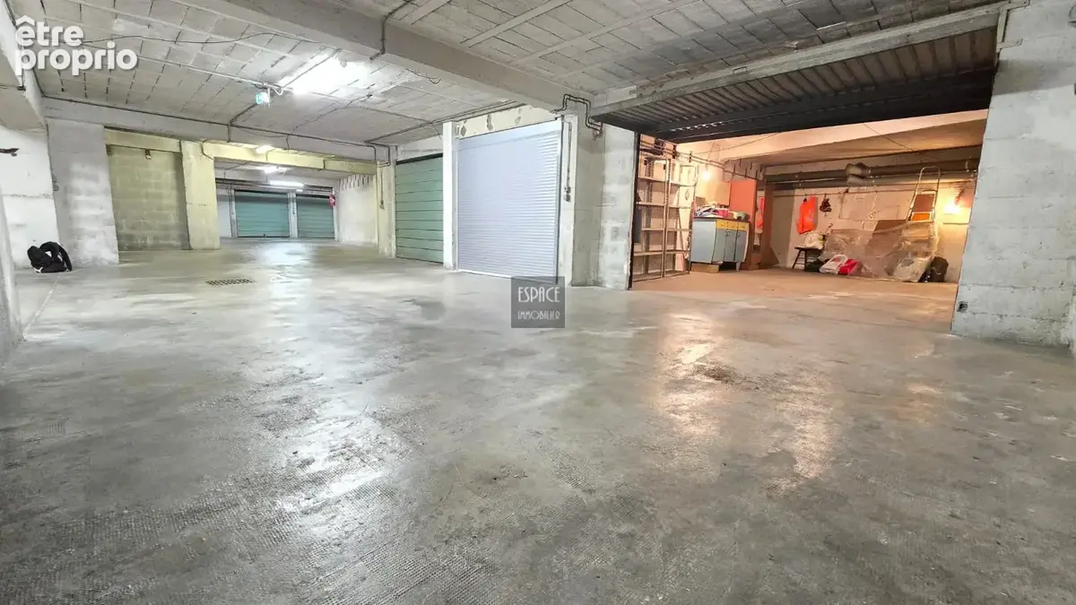 GRAND GARAGE de 25m2 en plein centre ville - photo 4