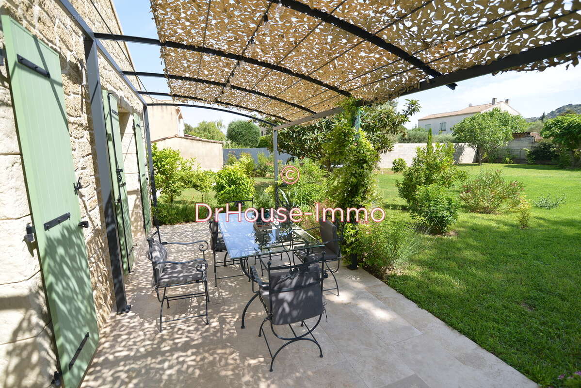 Maison à SAINT-VICTOR-LA-COSTE