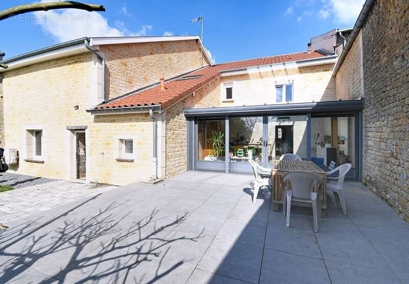 Maison à MERCY-LE-BAS