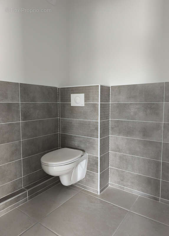 Appartement à PUSIGNAN