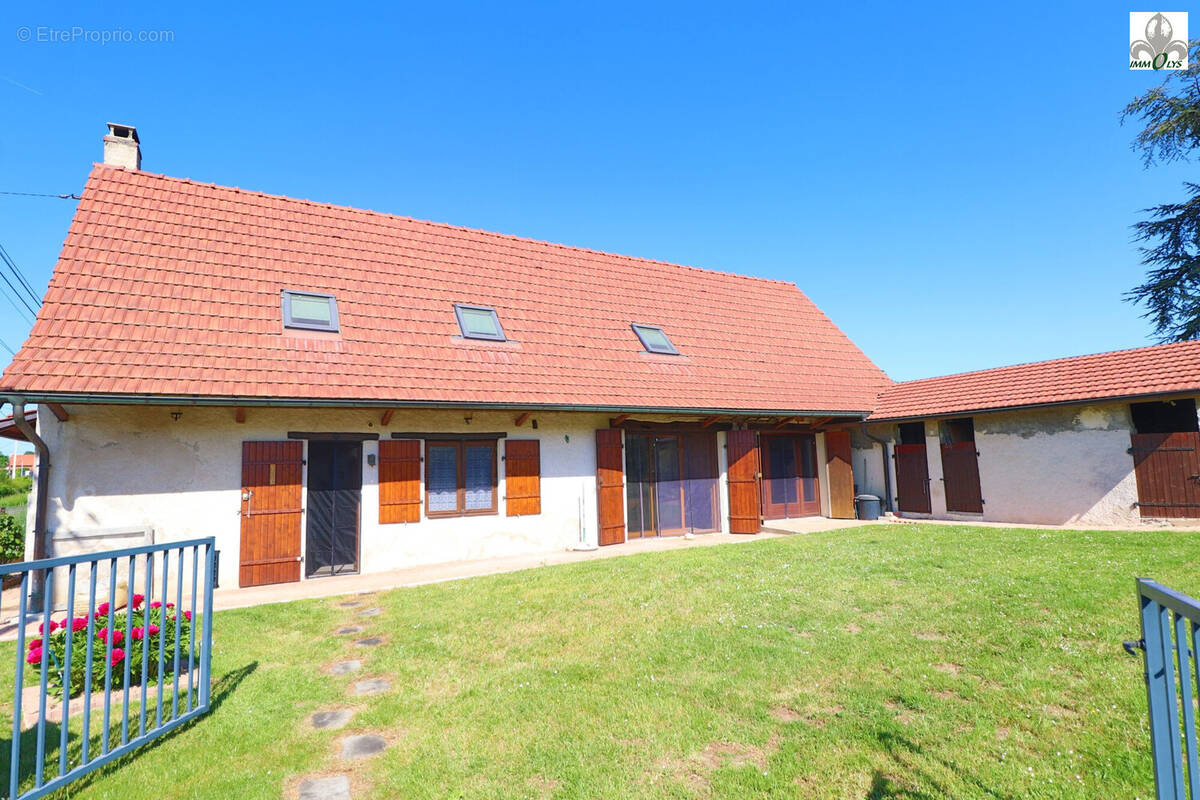 Maison à LA VILLENEUVE