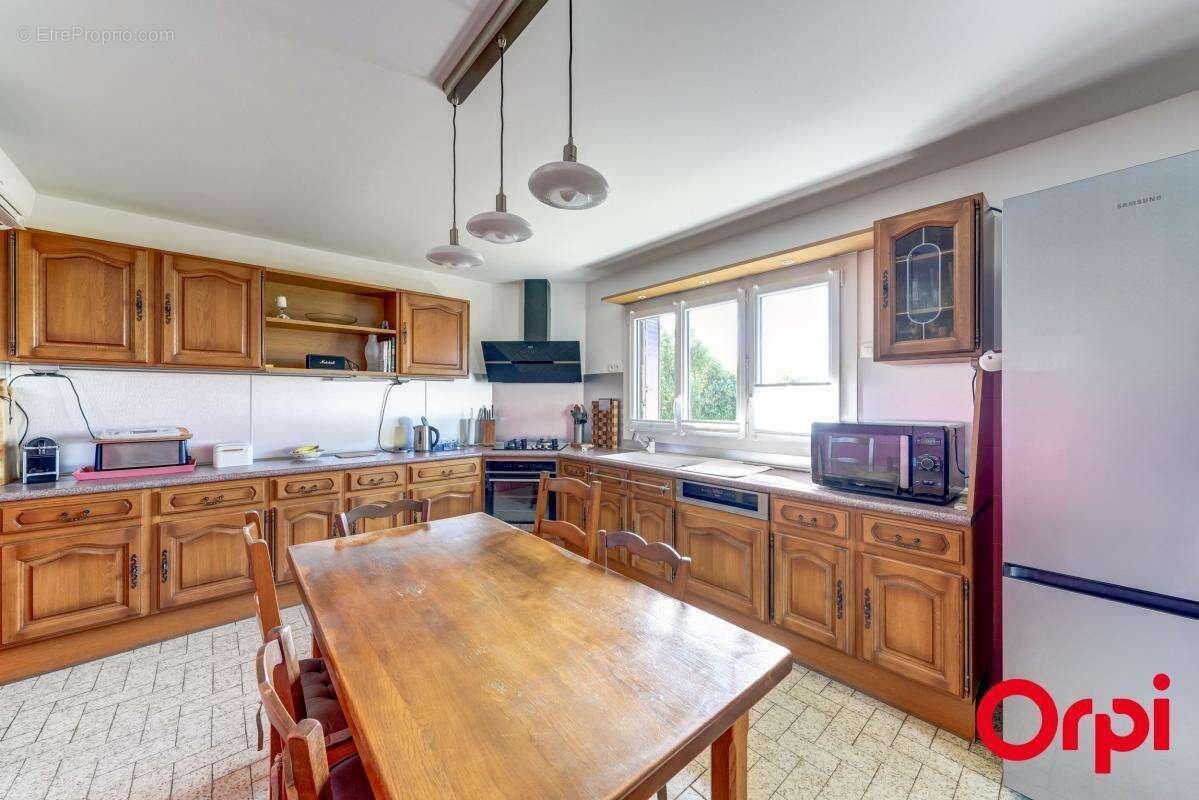 Maison à SATHONAY-CAMP