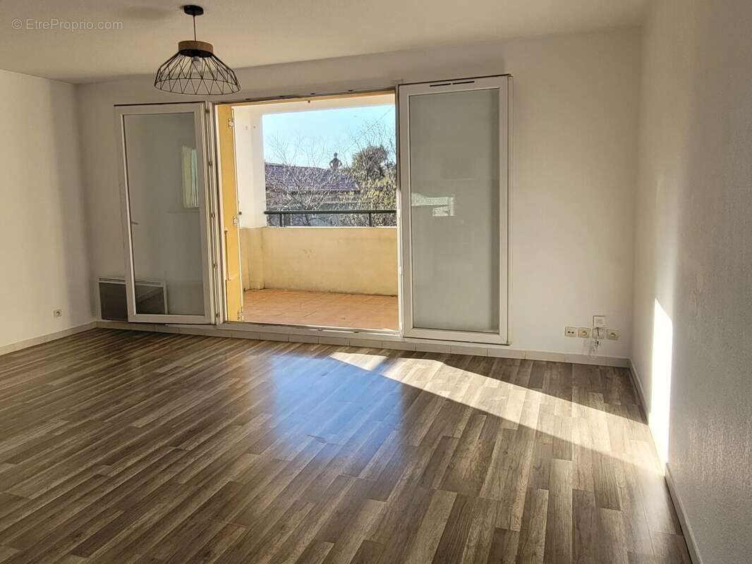 Appartement à MARSEILLE-9E