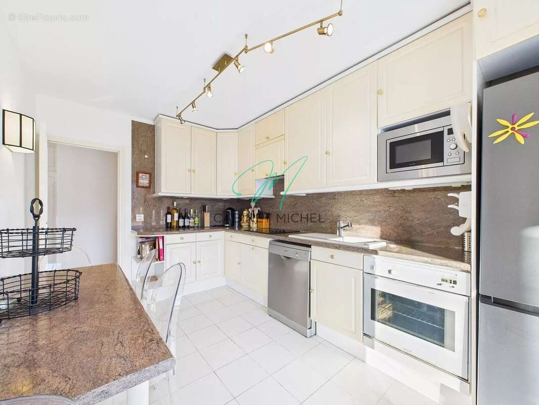 Appartement à MANDELIEU-LA-NAPOULE