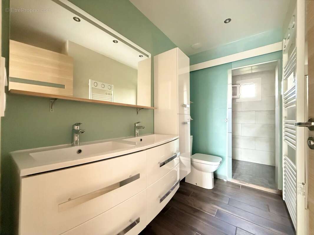 Maison à SAINT-CYR-SUR-MER