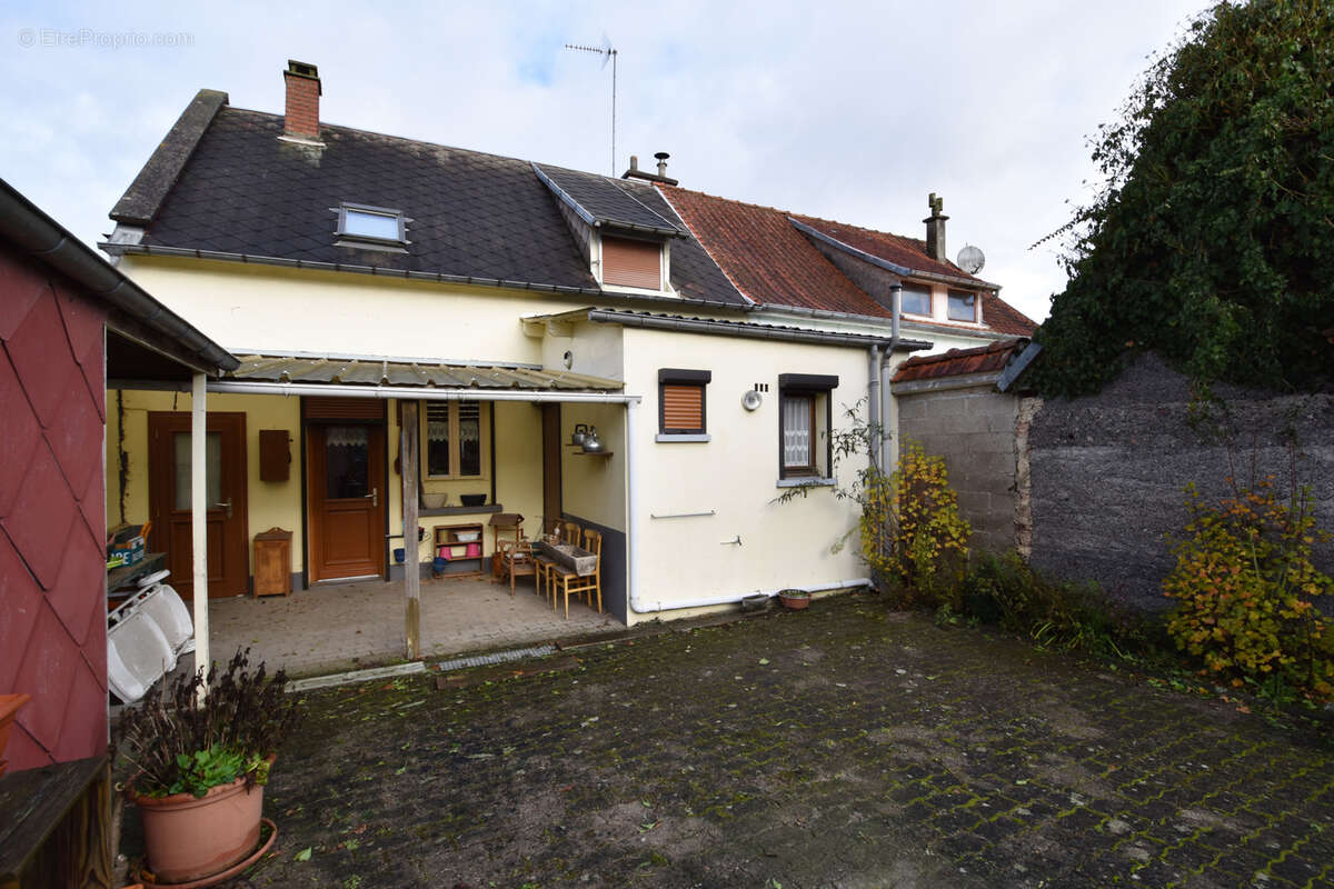 Maison à BERTEAUCOURT-LES-DAMES