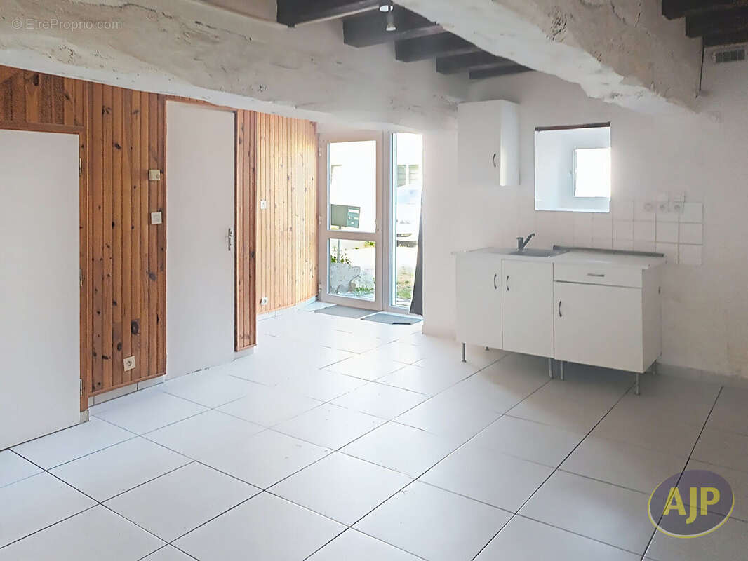 Maison à PLUHERLIN