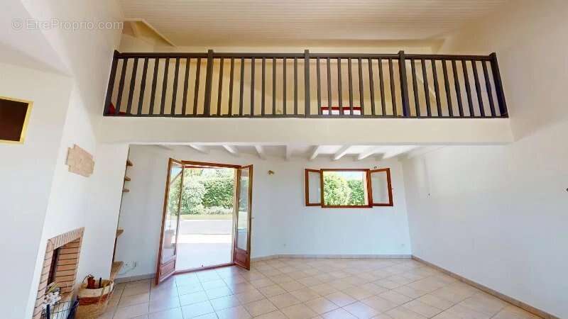 Maison à DONNEVILLE