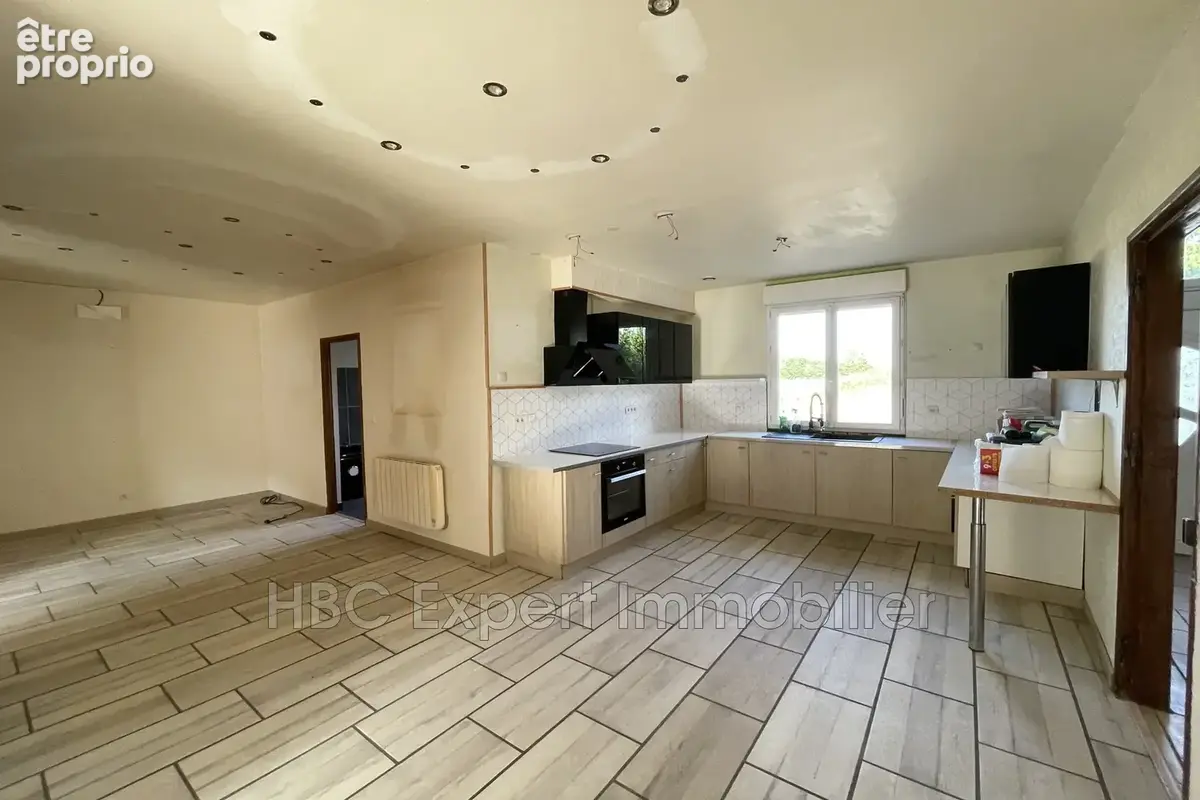 Maison 4 pièces 138 m² à vendre à Hattencourt (80700) - photo 8