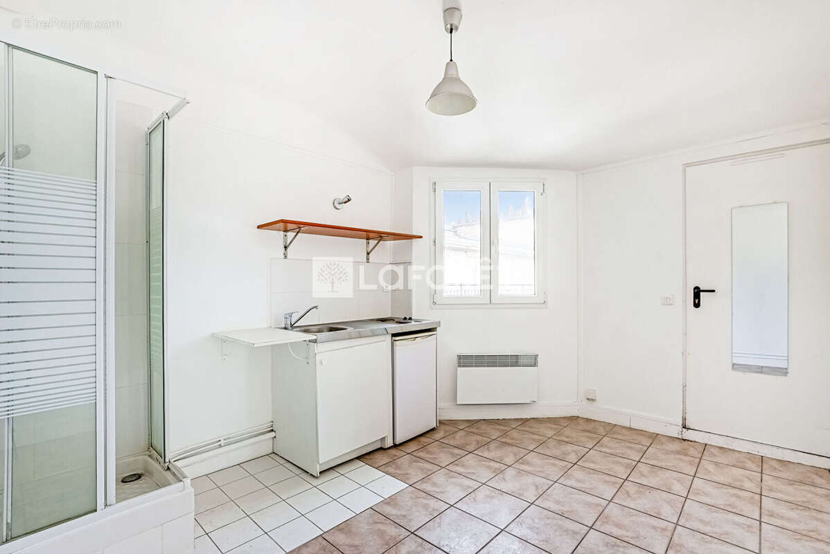 Studio charme sous les toits - Vue Tour Eiffel - photo 2