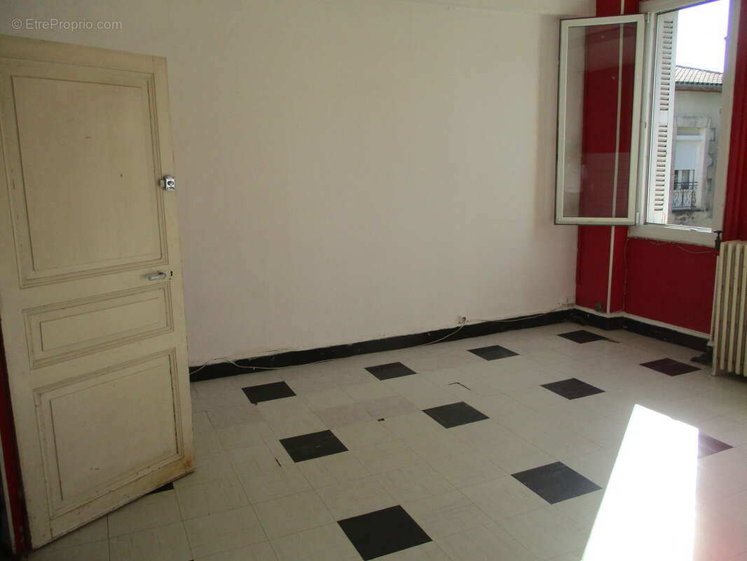 Centre Couhé. - photo 19