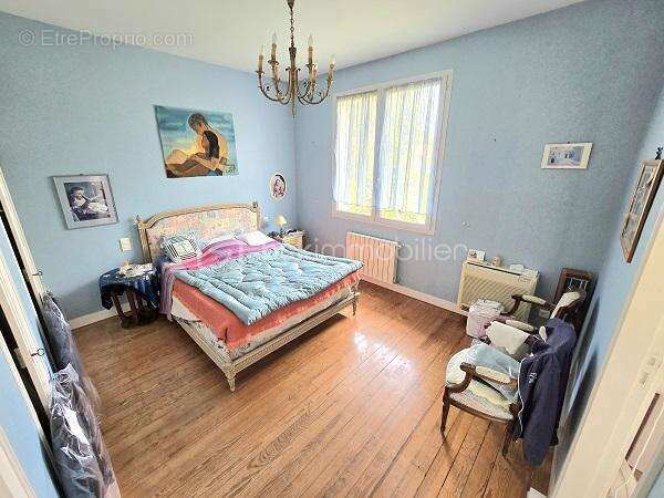 Maison de ville de 170 m2 sur un terrain de 913 m2 avec 4 chambres !!! - photo 9