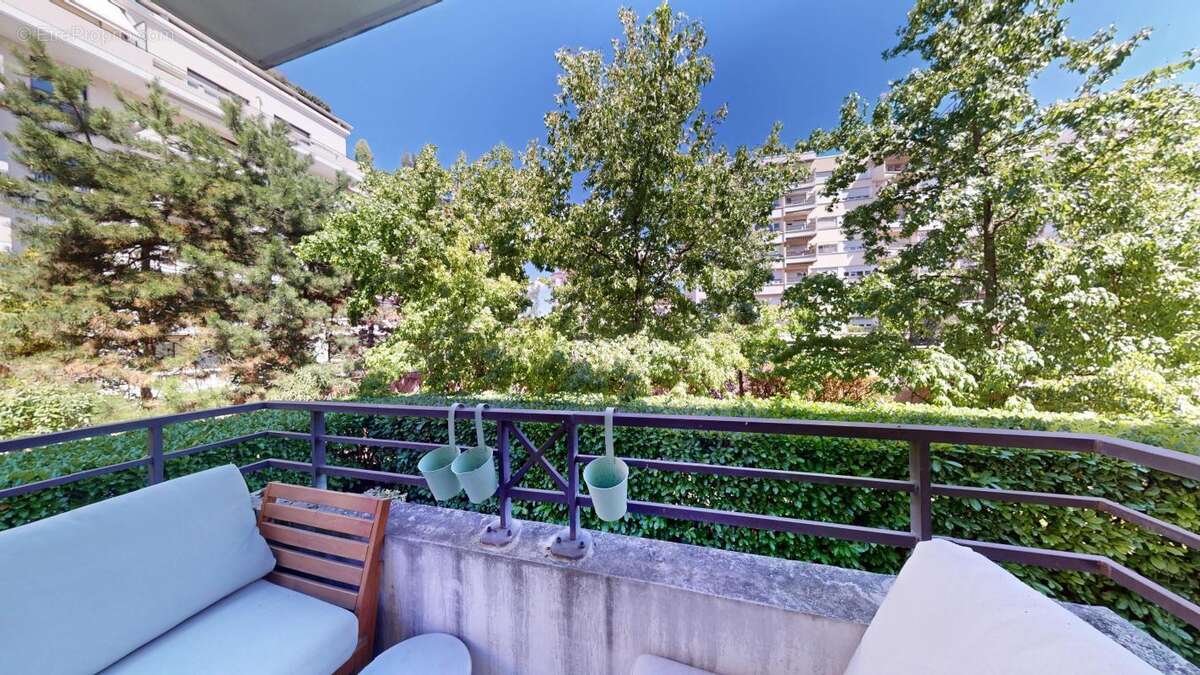  Lyon 4ᵉ – Croix-Rousse  Appartement 2 pièces avec balcon, cave et garage en option ! - photo 11