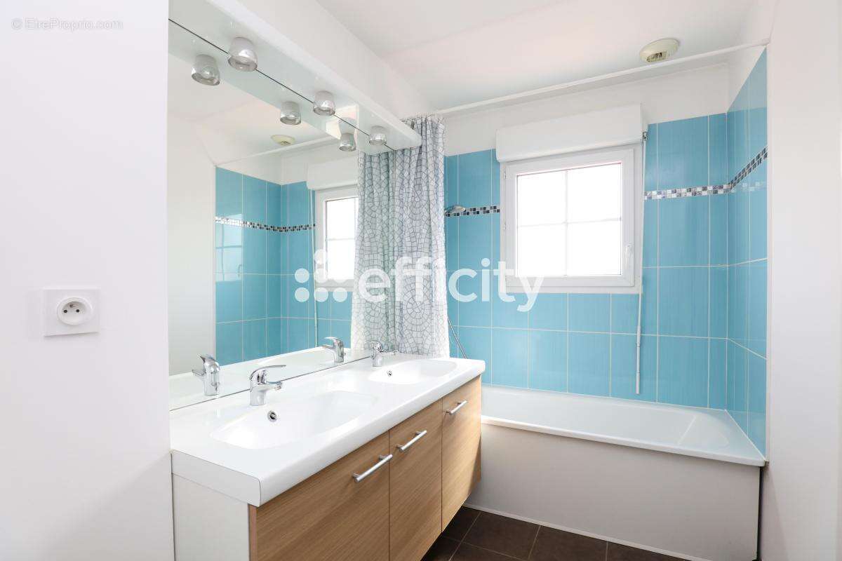 Maison 95 m² à Hallennes-Lez-Haubourdin  - photo 11