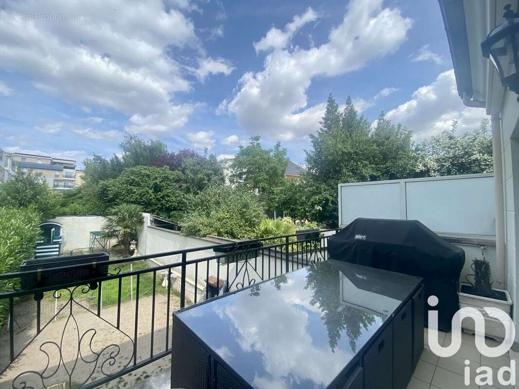 Photo 2 - Maison à NEUILLY-PLAISANCE